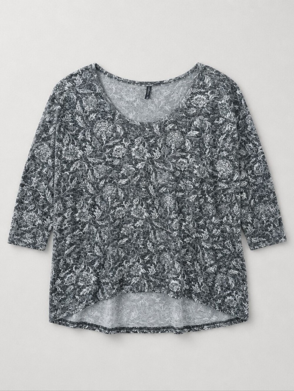 MASSINI Black & Light Gray Knit Top